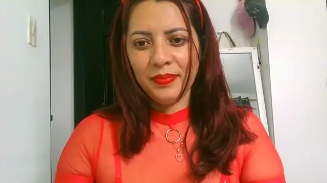 Anne kis online show from October 31, 2025, 6:31 pm