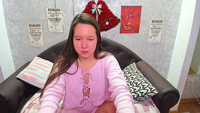 Mira Karter online show from December 18, 2024, 4:31 am