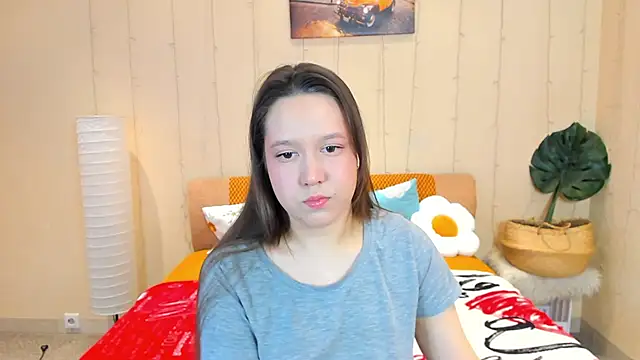 Mira Karter online show from April 12, 2026, 2:38 am