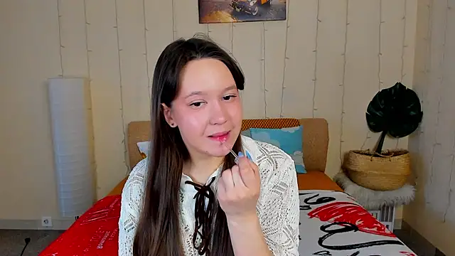 Mira Karter online show from April 15, 2026, 2:40 am