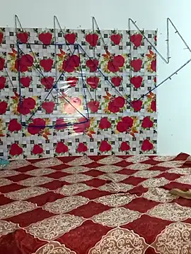 PeaCoooock online show from October 4, 2025, 5:44 pm