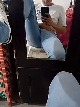 paulzorrita26 online show from January 8, 2025, 6:41 pm