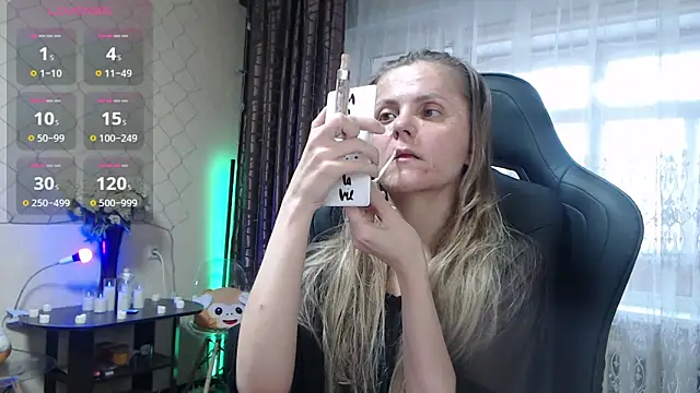 Snapshot of JessieOMays chatting on April 8, 2026, 12:32 am JessieOMays online show from April 8, 2026, 12:32 am