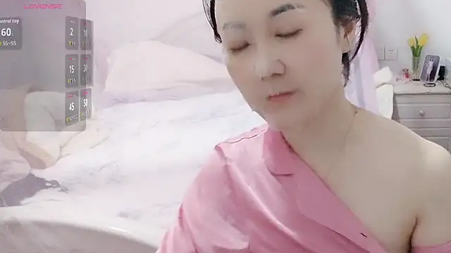 fanfan-FF online show from April 6, 2026, 12:39 pm