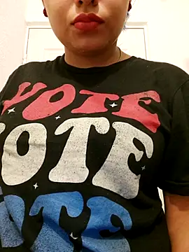 azulzulix online show from November 27, 2025, 1:07 am