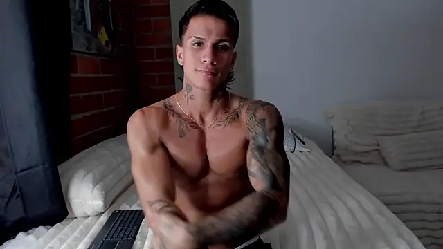 pettergrey1 online show from November 13, 2025, 8:52 pm