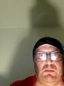 Snapshot of Freddyking146f chatting on February 25, 2026, 6:17 pm Freddyking146f online show from February 25, 2026, 6:17 pm