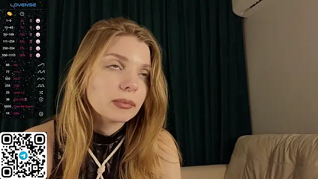 ElswythDecoursey online show from December 30, 2024, 12:11 am