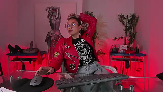 lilith-deveraux online show from February 3, 2025, 9:07 pm