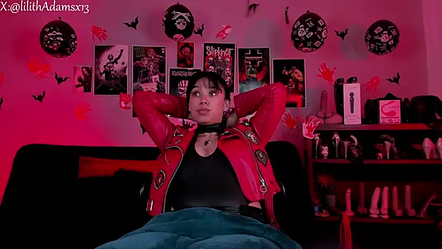 lilith-deveraux online show from November 12, 2025, 2:17 pm