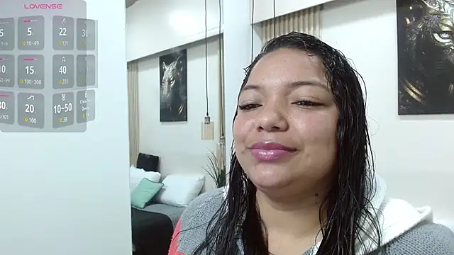 virtual charm online show from January 18, 2025, 2:02 pm