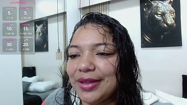 virtual charm online show from January 22, 2025, 2:14 pm