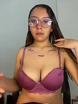 Snapshot of _charlott_dm chatting on December 12, 2024, 7:48 pm  charlott dm online show from December 12, 2024, 7:48 pm