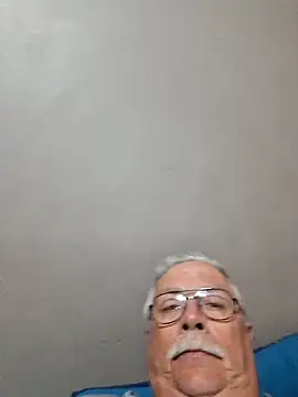 Snapshot of NawtyB1965 chatting on September 23, 2025, 3:31 am NawtyB1965 online show from September 23, 2025, 3:31 am