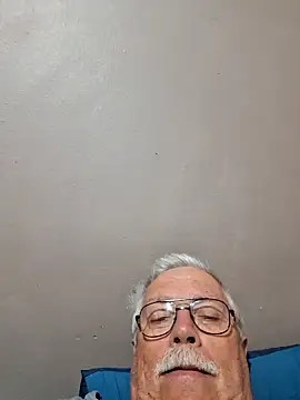 Snapshot of NawtyB1965 chatting on September 24, 2025, 3:43 am NawtyB1965 online show from September 24, 2025, 3:43 am