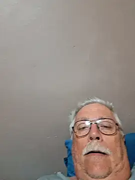 Snapshot of NawtyB1965 chatting on October 7, 2025, 3:36 am NawtyB1965 online show from October 7, 2025, 3:36 am