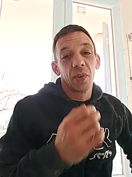 Snapshot of mika11100 chatting on December 21, 2024, 12:59 pm mika11100 online show from December 21, 2024, 12:59 pm