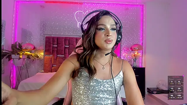 KylieVictoria online show from October 12, 2025, 4:33 am
