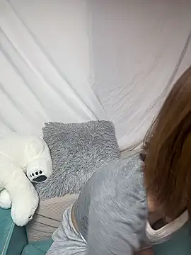 ayu0009rrr online show from March 18, 2026, 2:31 pm