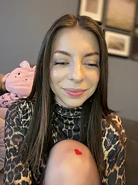 Mia Ethan online show from February 21, 2025, 2:48 pm