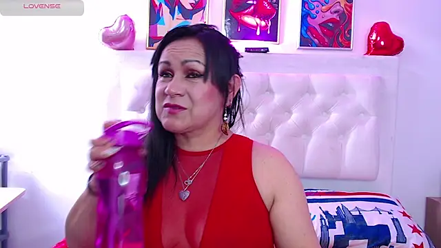 jescaoporto4 online show from May 28, 2026, 8:50 pm