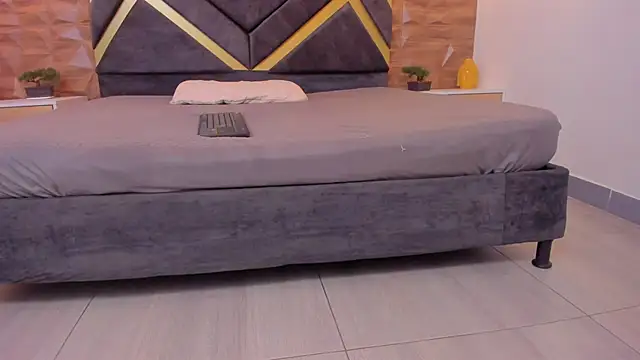 Alahia Dangelo online show from February 20, 2025, 11:42 am