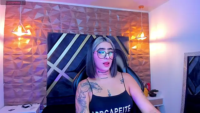 Alahia Dangelo online show from October 7, 2025, 11:40 am