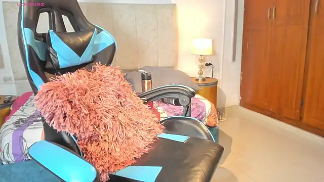  maria foxx  online show from March 26, 2026, 5:07 pm