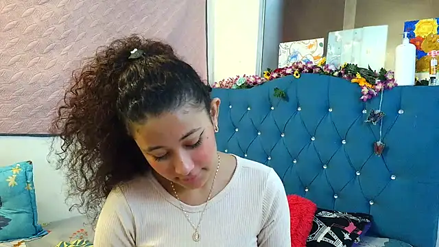 Milkdulce1 online show from March 19, 2026, 1:59 pm