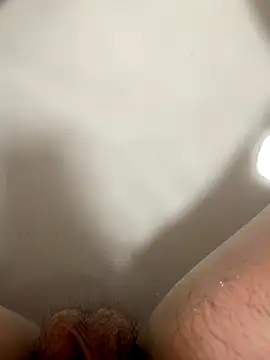 Hugo76578 online show from November 7, 2025, 10:10 pm