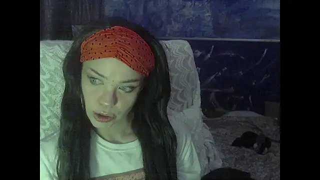 Snapshot of iva_spirit chatting on January 8, 2025, 9:23 pm iva spirit online show from January 8, 2025, 9:23 pm