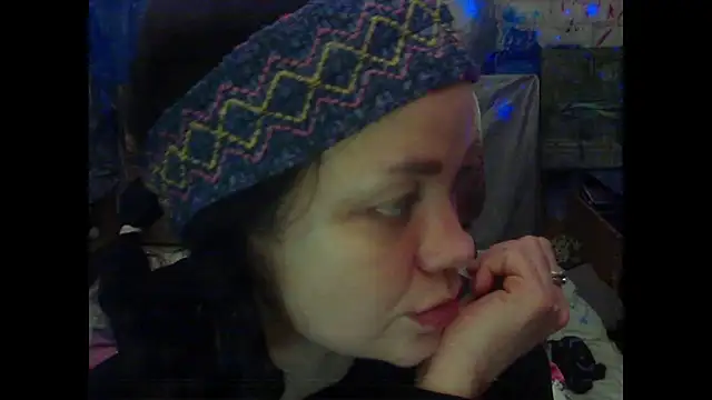 Snapshot of iva_spirit chatting on January 11, 2025, 4:57 pm iva spirit online show from January 11, 2025, 4:57 pm