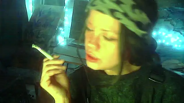 Snapshot of iva_spirit chatting on February 7, 2025, 10:41 pm iva spirit online show from February 7, 2025, 10:41 pm