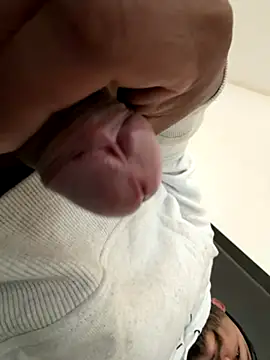 joselo8888 online show from December 2, 2025, 9:10 pm