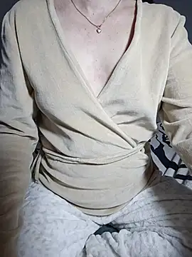 NEW CRYSTAL online show from February 16, 2026, 9:49 am