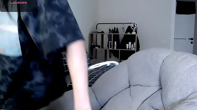 Dasha M online show from October 16, 2025, 8:04 am