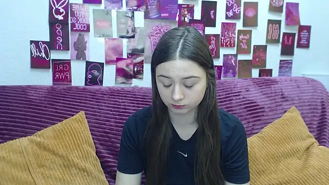 Snapshot of MilanaRoza chatting on March 15, 2026, 6:08 am MilanaRoza online show from March 15, 2026, 6:08 am