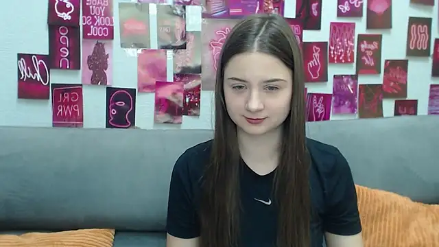 Snapshot of MilanaRoza chatting on March 28, 2026, 6:13 am MilanaRoza online show from March 28, 2026, 6:13 am