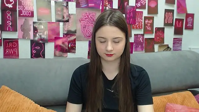 Snapshot of MilanaRoza chatting on April 9, 2026, 4:45 am MilanaRoza online show from April 9, 2026, 4:45 am