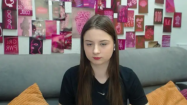 Snapshot of MilanaRoza chatting on April 9, 2026, 6:19 am MilanaRoza online show from April 9, 2026, 6:19 am