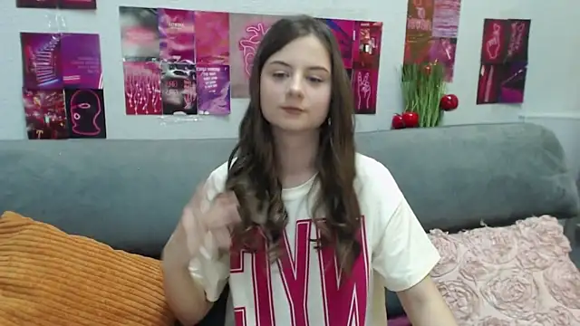 MilanaRoza online show from May 21, 2026, 5:03 am