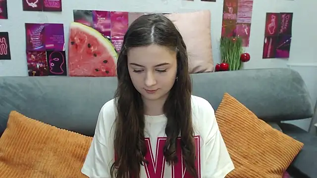 MilanaRoza online show from May 24, 2026, 5:23 am
