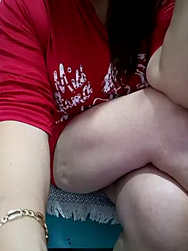 Snapshot of simay1111 chatting on November 26, 2025, 5:25 pm simay1111 online show from November 26, 2025, 5:25 pm