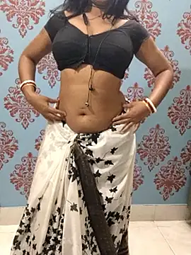 Snapshot of yoursweety09 chatting on February 8, 2026, 6:00 pm yoursweety09 online show from February 8, 2026, 6:00 pm