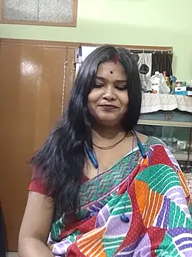 Snapshot of yoursweety09 chatting on April 6, 2026, 5:19 am yoursweety09 online show from April 6, 2026, 5:19 am