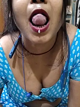 Snapshot of yoursweety09 chatting on April 16, 2026, 2:07 pm yoursweety09 online show from April 16, 2026, 2:07 pm