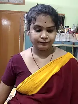 yoursweety09 online show from May 17, 2026, 5:49 am