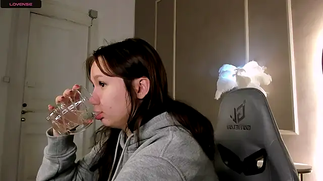 Snapshot of Alisia_Mars chatting on September 18, 2025, 5:31 am Alisia Mars online show from September 18, 2025, 5:31 am