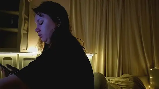 Snapshot of Alisia_Mars chatting on February 6, 2026, 5:12 am Alisia Mars online show from February 6, 2026, 5:12 am