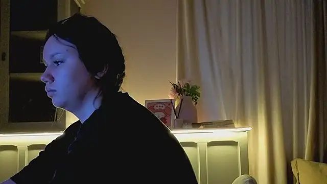 Snapshot of Alisia_Mars chatting on February 19, 2026, 5:14 am Alisia Mars online show from February 19, 2026, 5:14 am